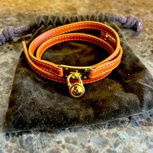 MICHAEL KORS WRAP AROUND BRACELET